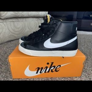 Nike Blazer Mid 77